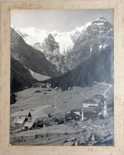 BAEHRENDT, LEO. Dolomiti con paese a valle.